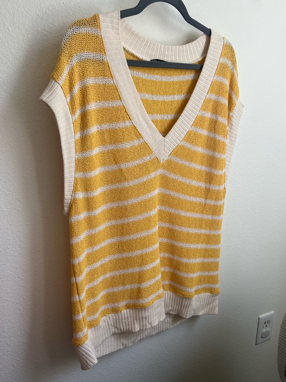 ZARA Women's Oversized Yellow Striped Sweater Vest - Size M